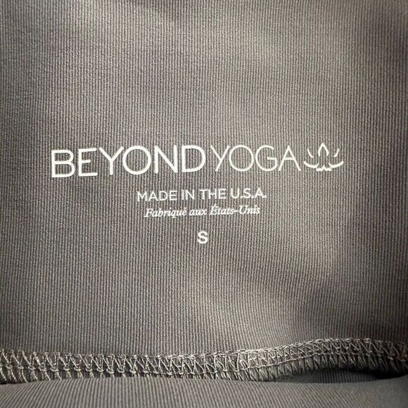 Beyond Yoga Twinkle High Waisted 7/8 Midi Legging Size Small - Picture 8 of 8